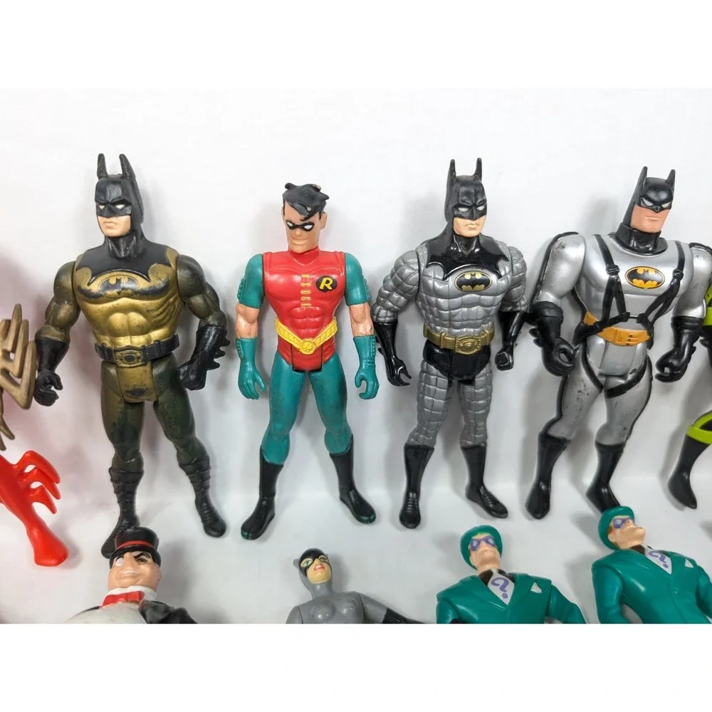 Vintage 90s Batman Action Figure Lot w/‎ Accessories Penguin Robin Catwoman